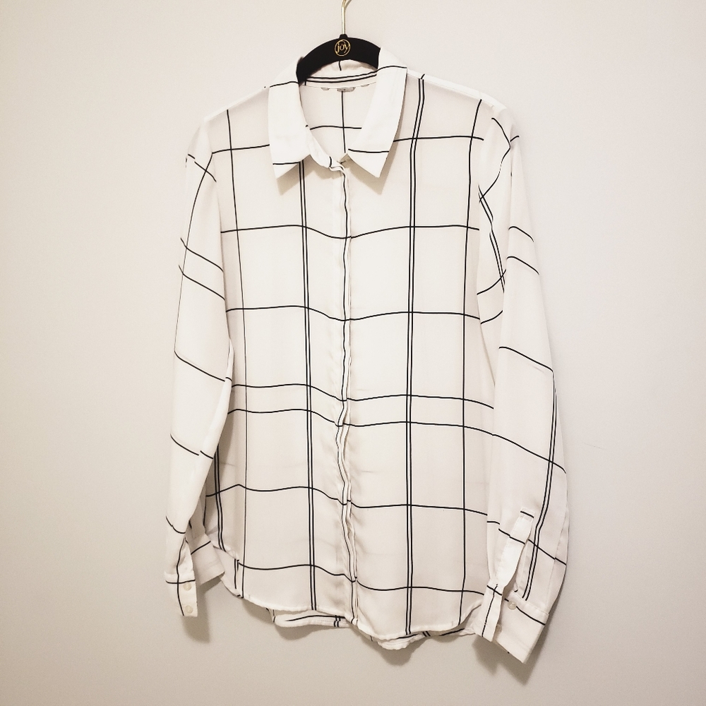 H&M Off-white Long Sleeve Button-up Blouse